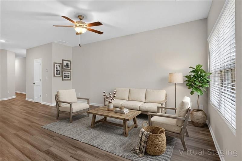 136 Brexley Drive Calhoun, GA 30701 - Photo 22 of 48 a living room with furniture