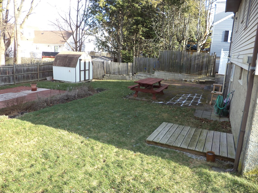 58 Weyham Road Weymouth, MA 02191 - Photo 3 of 24