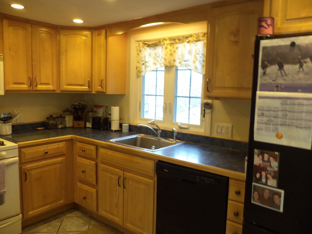58 Weyham Road Weymouth, MA 02191 - Photo 5 of 24