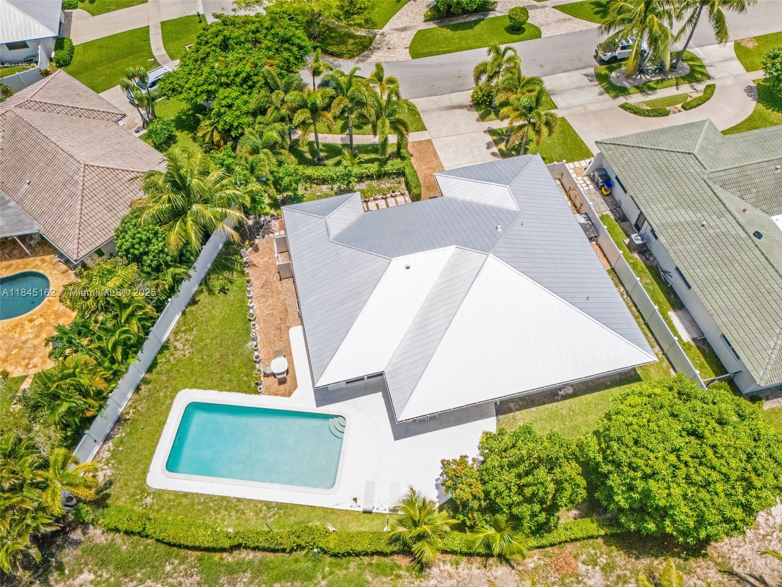22071 West Soliel Circle Boca Raton, FL 33433 - Photo 3 of 48 Gallery Image 3