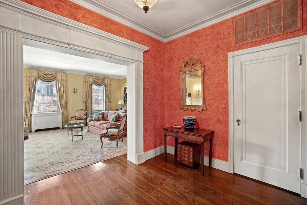 388 Beacon Street, Unit 3 Boston, MA 02116 - Photo 2 of 29 a living room with furniture and wooden floor