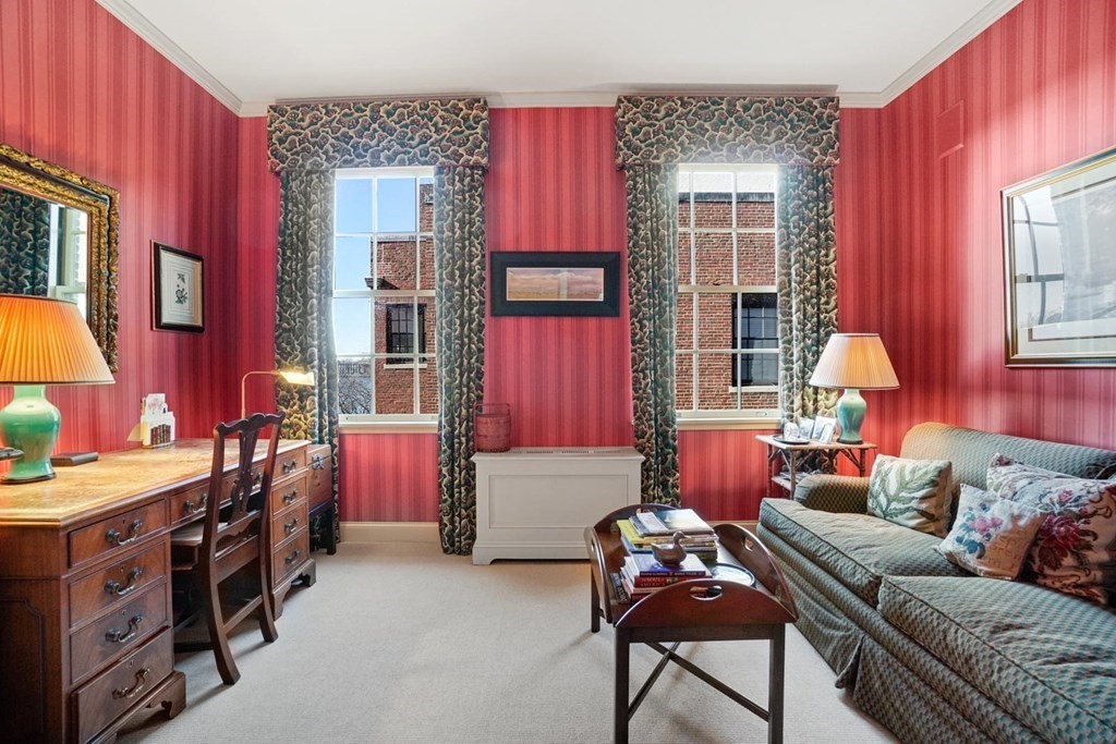 388 Beacon Street, Unit 3 Boston, MA 02116 - Photo 23 of 29 a living room with furniture and a window