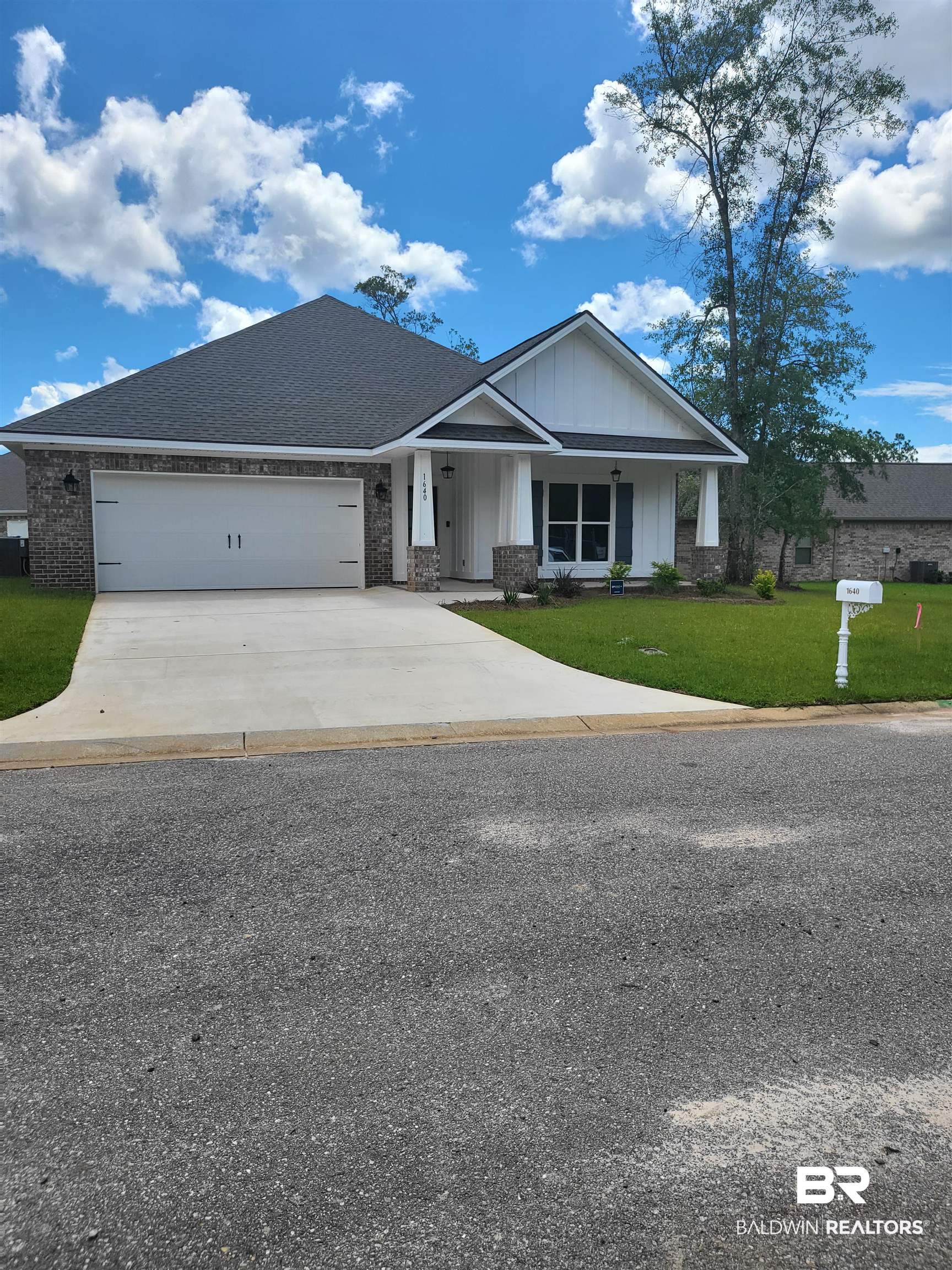 1640 Hudson Road Foley, AL 36535 - Photo 1 of 7