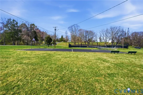 $289,900 | 64 Locust Drive, Louisa, VA 23093