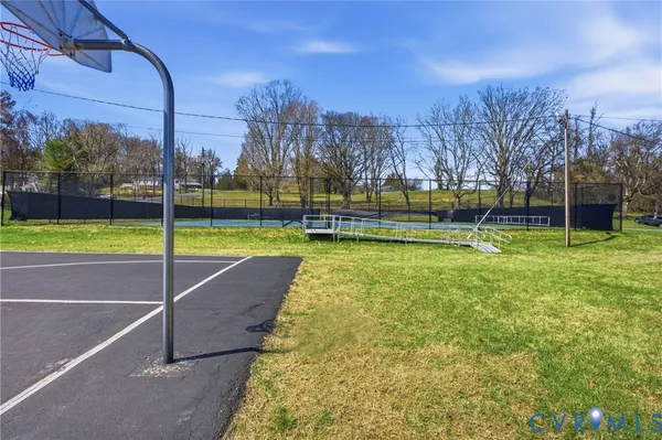 $289,900 | 64 Locust Drive, Louisa, VA 23093