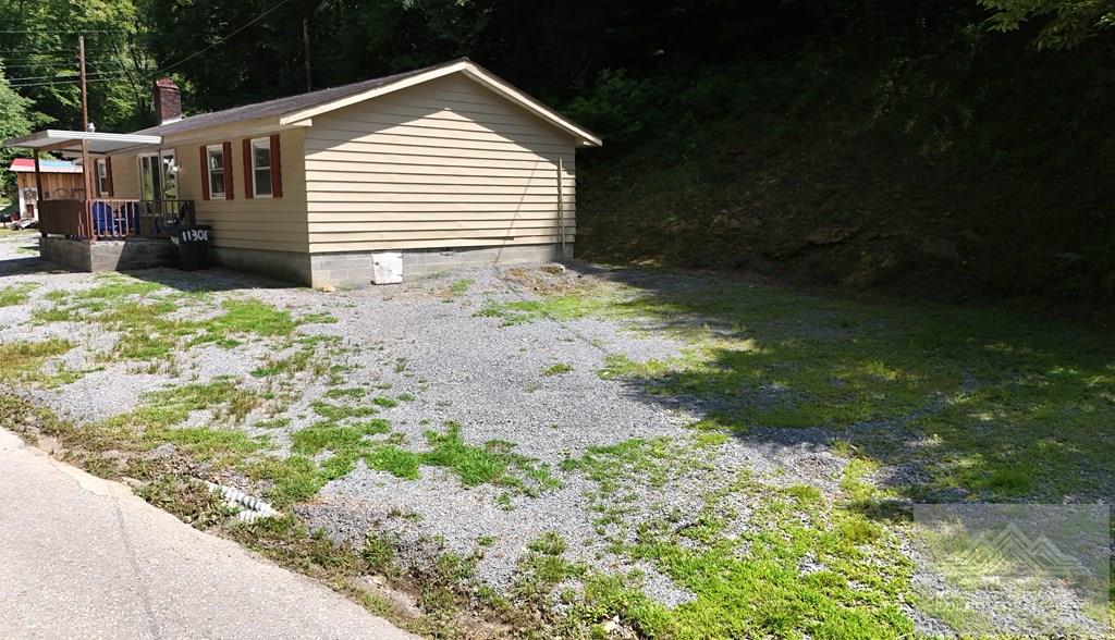 277 Stafford Branch Road Verner, WV 25650 - Photo 9 of 31 Gallery Image 9