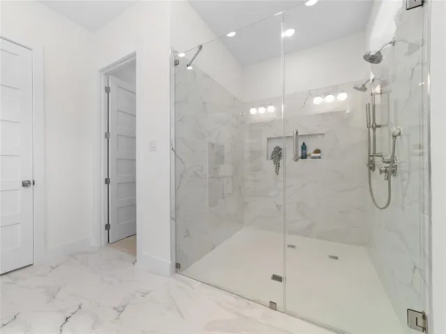 $899,900 | 426 Martinique Avenue, Dallas, TX 75223