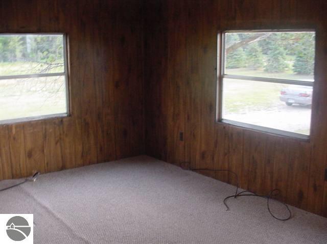 6207 Puffer Road Southwest South Boardman, MI 49680 - Photo 3 of 11 1707604-2.JPG