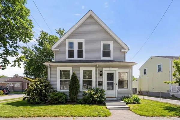 $925,000 | 62 Maple Street, Melrose, MA 02176