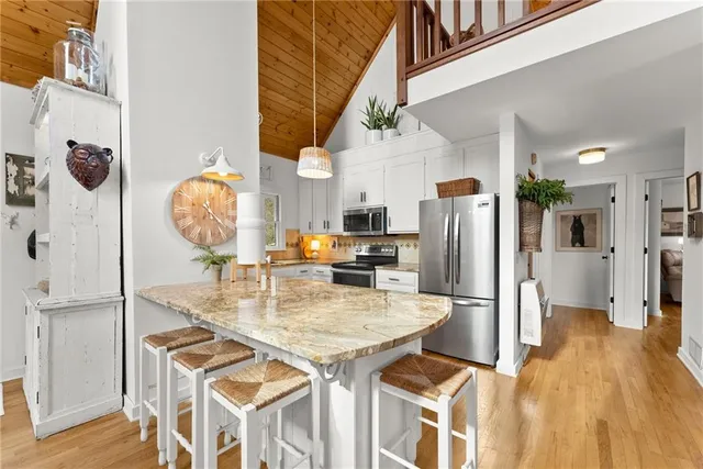 $620,000 | 315 North Lake Drive, Sautee Nacoochee, GA 30571