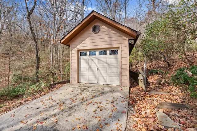 $620,000 | 315 North Lake Drive, Sautee Nacoochee, GA 30571