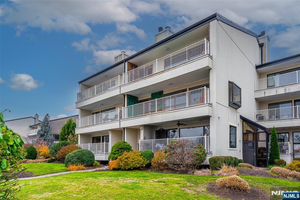 1225 River Road, Unit 7D Edgewater, NJ 07020 - Photo 17 of 41