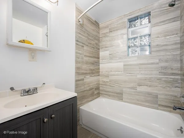 $264,200 | 547 South Martin Luther King Junior Avenue, Waukegan, IL 60085