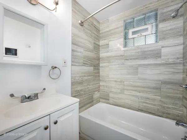 $264,200 | 547 South Martin Luther King Junior Avenue, Waukegan, IL 60085