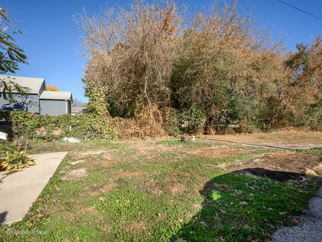 $282,000 | 547 South Martin Luther King Junior Avenue, Waukegan, IL 60085