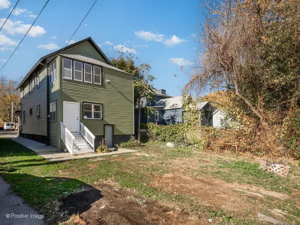 $264,200 | 547 South Martin Luther King Junior Avenue, Waukegan, IL 60085