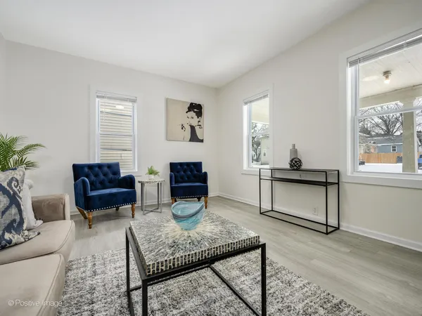 $264,200 | 547 South Martin Luther King Junior Avenue, Waukegan, IL 60085