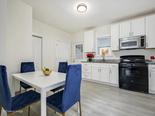$264,200 | 547 South Martin Luther King Junior Avenue, Waukegan, IL 60085
