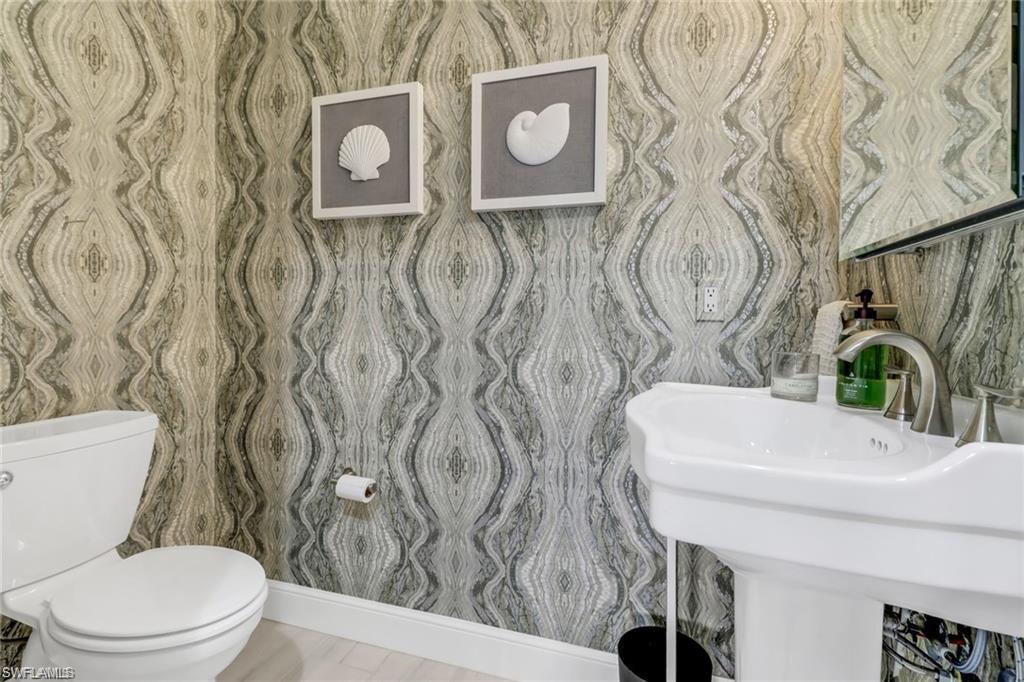 401 Bayfront Place, Unit 3208 Naples, FL 34102 - Photo 12 of 26 Powder Bathroom