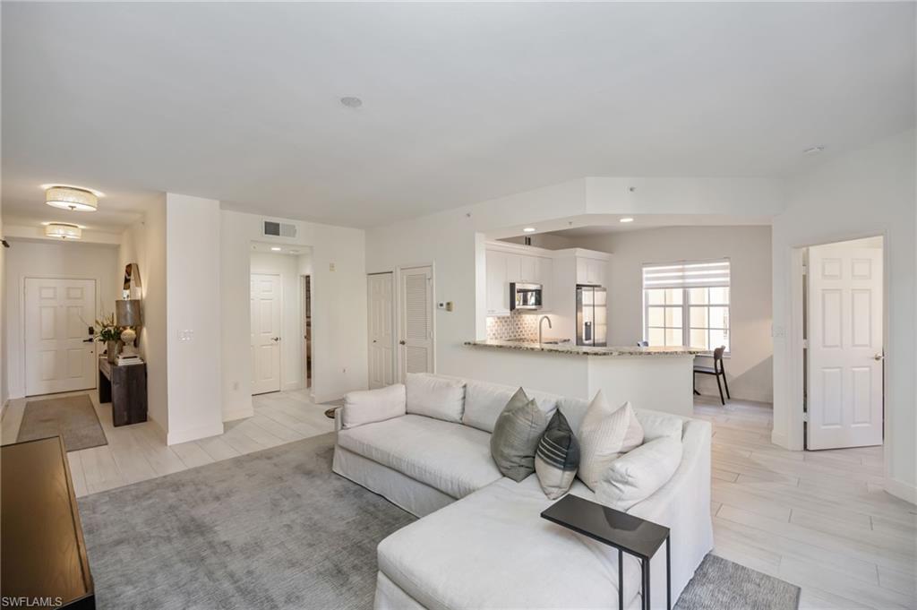 401 Bayfront Place, Unit 3208 Naples, FL 34102 - Photo 2 of 26