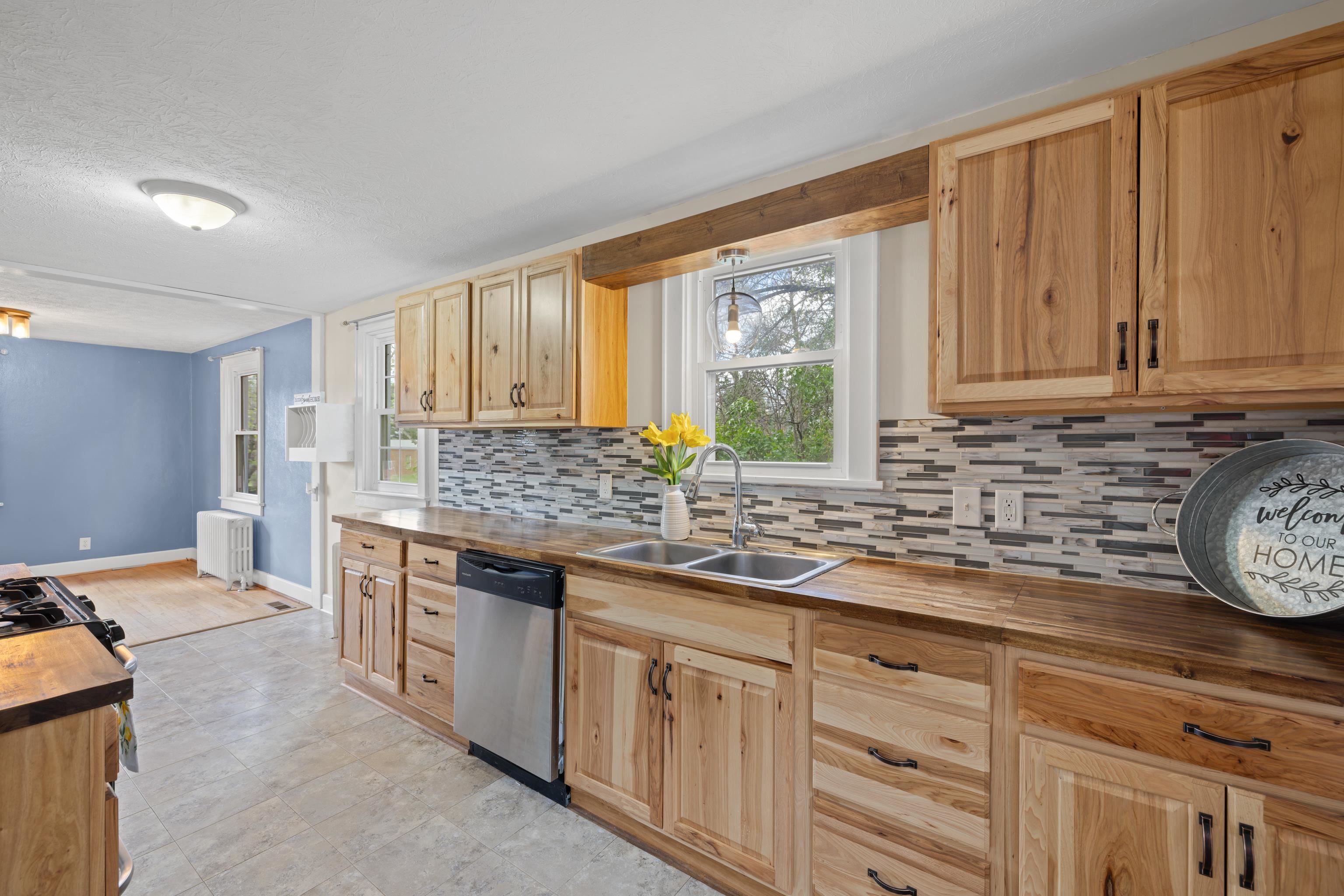 244 Bookerdale Road Waynesboro, VA 22980 - Photo 12 of 54 Gallery Image 12