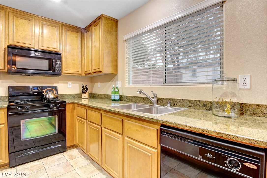 1147 Gecko Road Henderson, NV 89002 - Photo 16 of 40