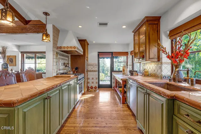 $3,395,000 | 1450 Arroyo View Drive, Pasadena, CA 91103