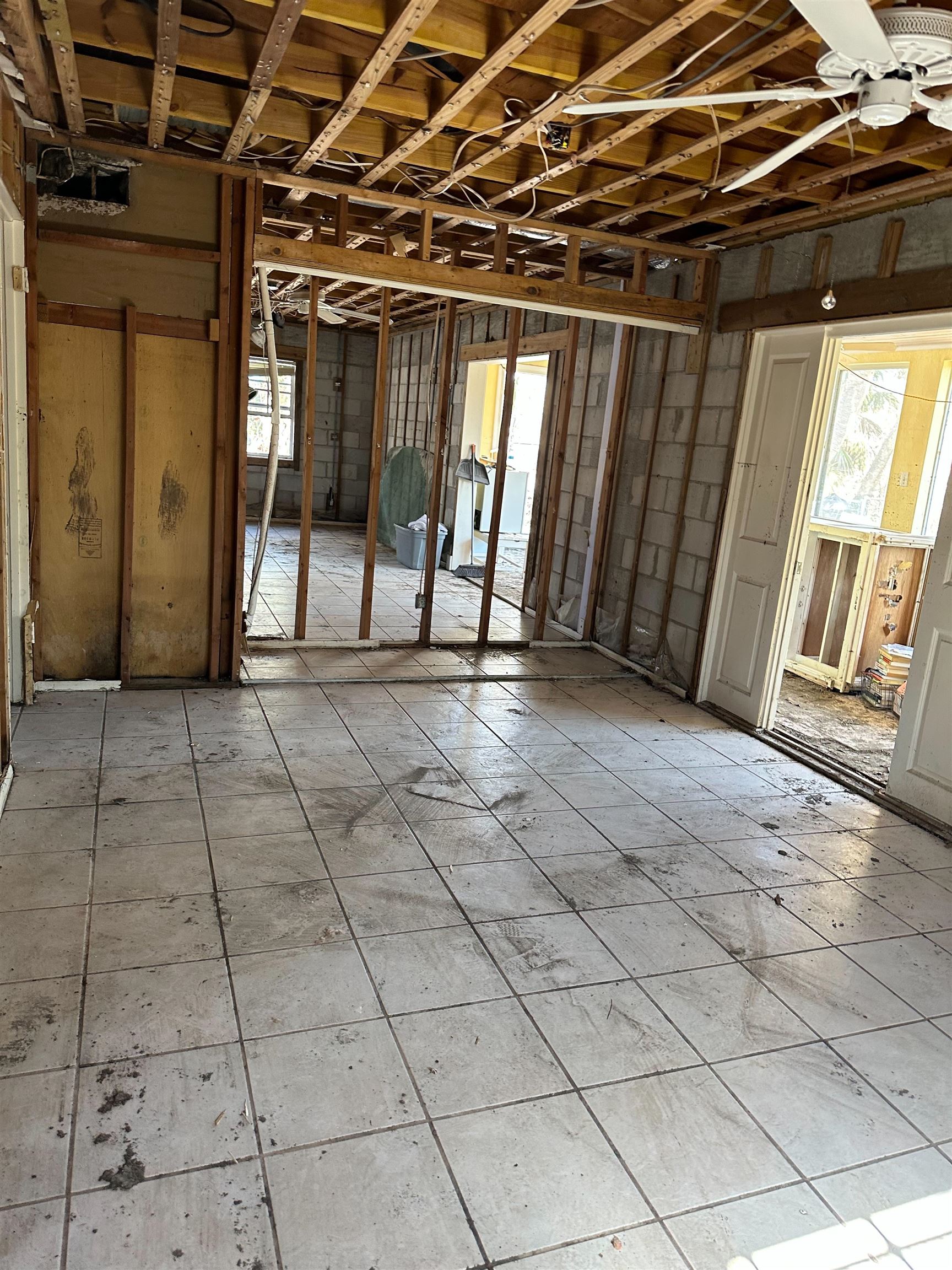 860 Rabbit Road Sanibel, FL 33957 - Photo 6 of 8 Gallery Image 6