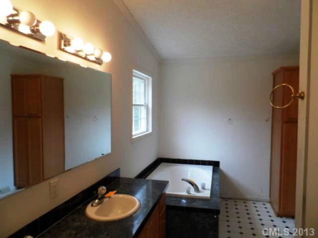 7230 Sims Road Waxhaw, NC 28173 - Photo 8 of 13