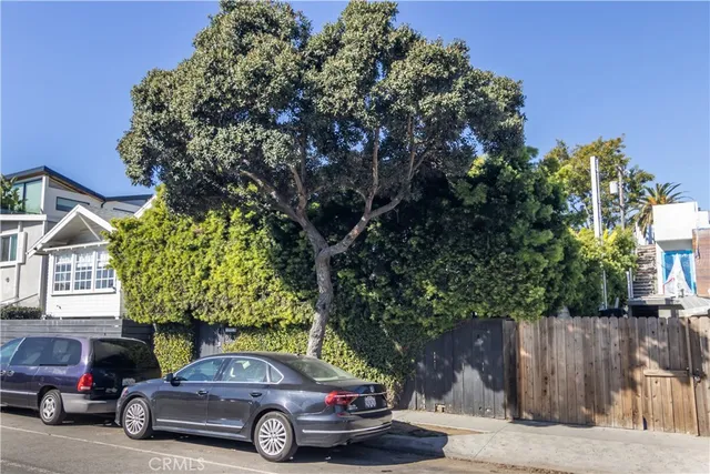 a car parked in front of a house