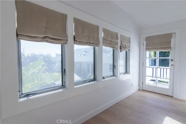 a view of livingroom with furniture and windows