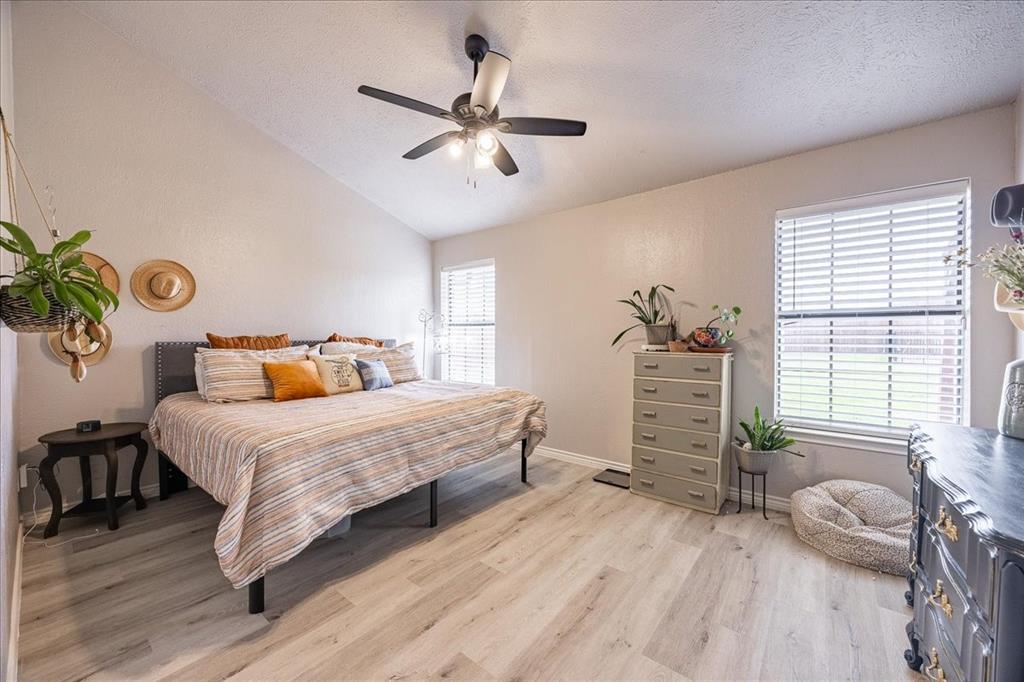 1301 North St Charles Avenue Pilot Point, TX 76258 - Photo 22 of 37