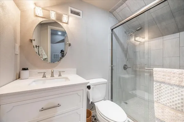 $445,000 | 1301 North St Charles Avenue, Pilot Point, TX 76258