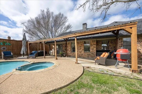 $445,000 | 1301 North St Charles Avenue, Pilot Point, TX 76258