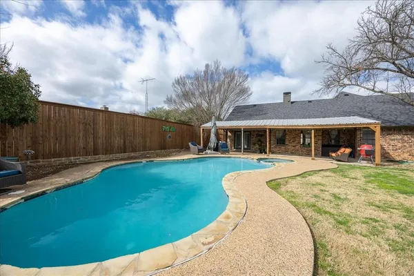 $445,000 | 1301 North St Charles Avenue, Pilot Point, TX 76258