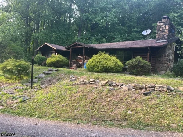 $449,000 | 7 Derry Run Lane, Glen Gardner, NJ 08826