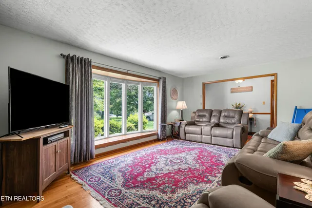 $379,900 | 2559 Dogwood Lane, Talbott, TN 37877