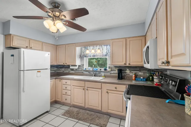 $379,900 | 2559 Dogwood Lane, Talbott, TN 37877