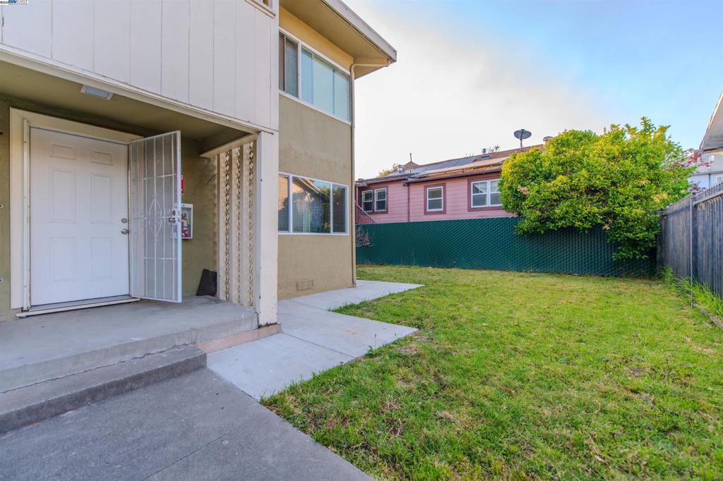 1815 Fairview Street Berkeley, CA 94703 - Photo 2 of 11