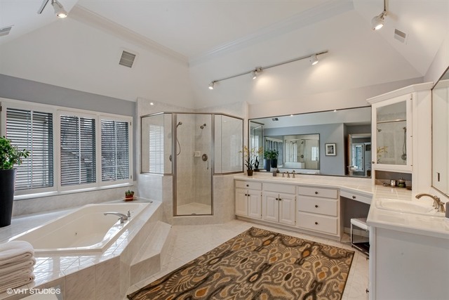 8750 Aintree Lane Burr Ridge, IL 60527 - Photo 16 of 25 Gallery Image 16