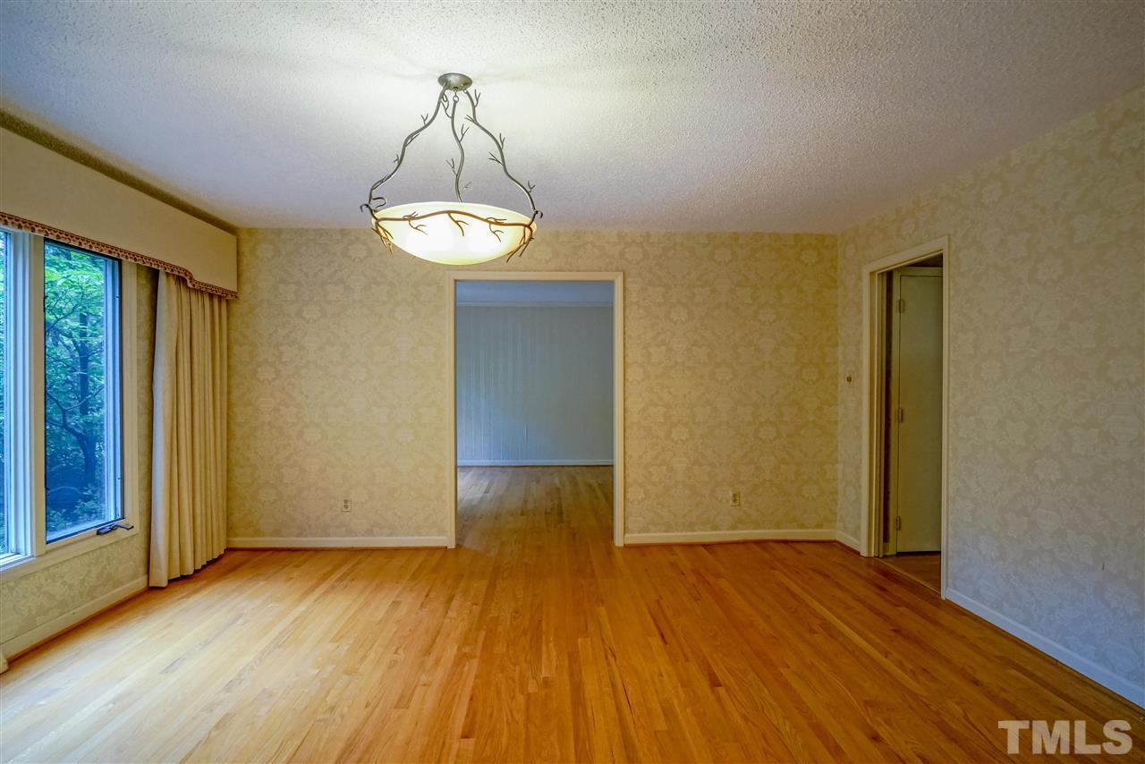 3604 Ranlo Drive Raleigh, NC 27612 - Photo 15 of 29