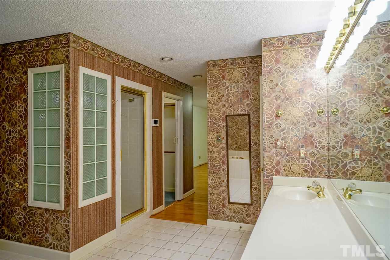 3604 Ranlo Drive Raleigh, NC 27612 - Photo 22 of 29
