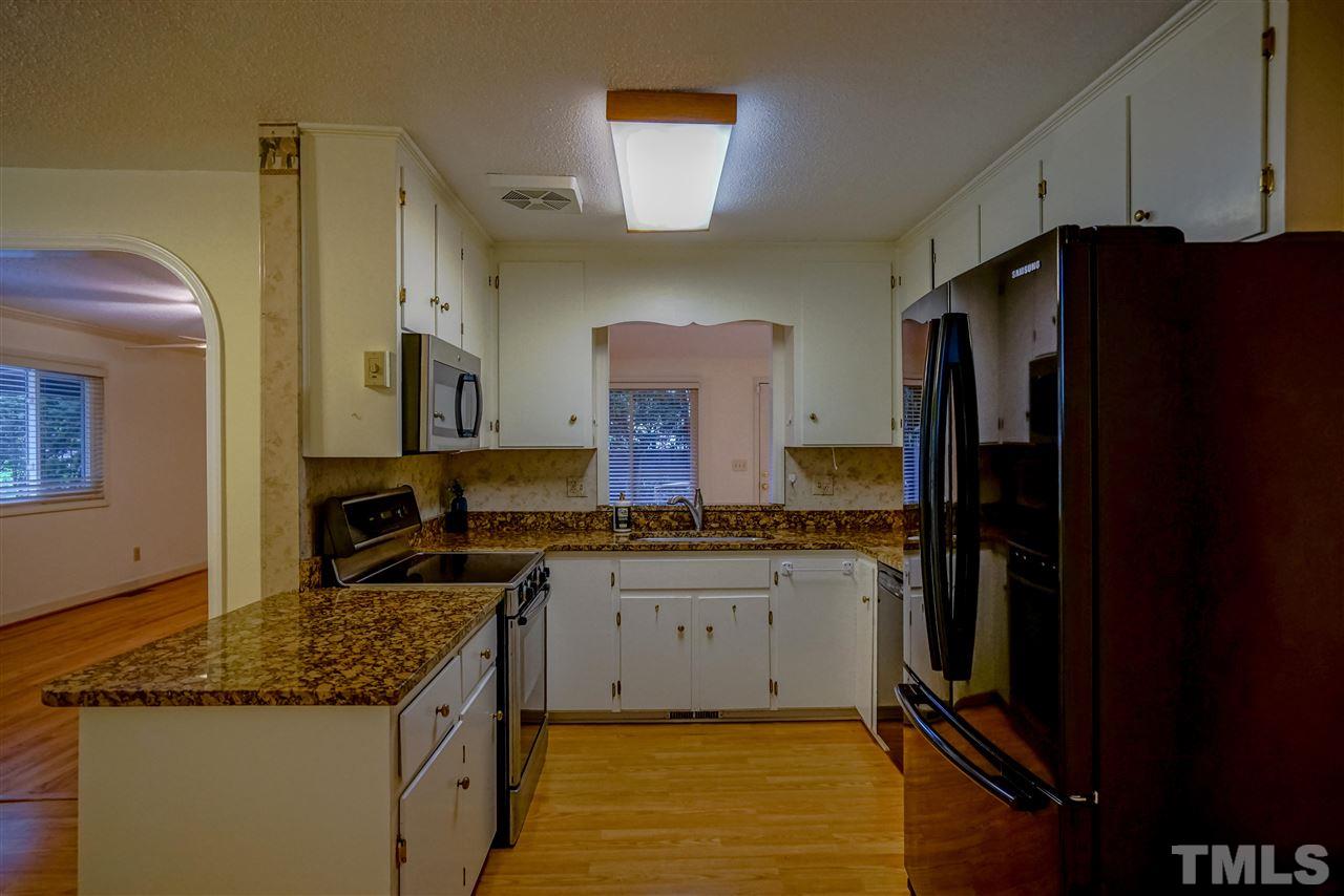 3604 Ranlo Drive Raleigh, NC 27612 - Photo 8 of 29