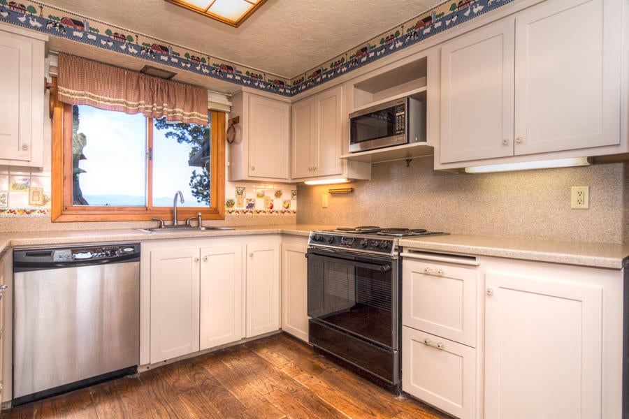 61175 Larsen Road Bend, OR 97702 - Photo 12 of 58 Larsen Rd 61175 (16 of 44)
