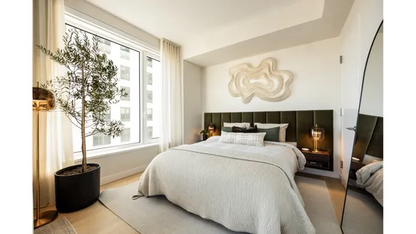 $4,170 | 18 India Street, Unit 1705S | Greenpoint