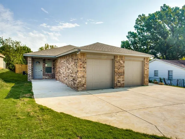 $1,650 | 8006 Doreen Avenue, Fort Worth, TX 76116