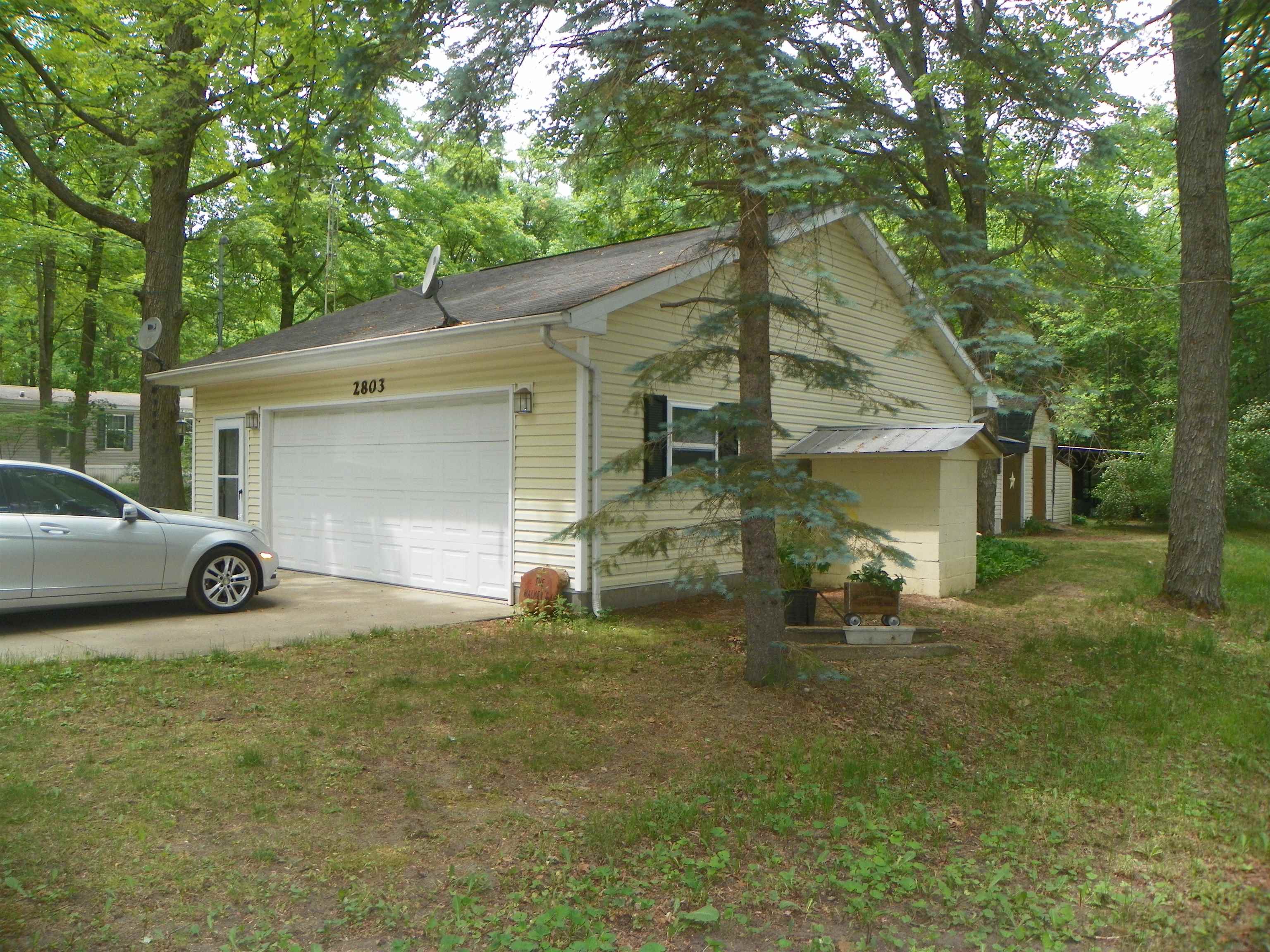 2803 Dell Road Harrison, MI 48625 - Photo 25 of 36 Gallery Image 25