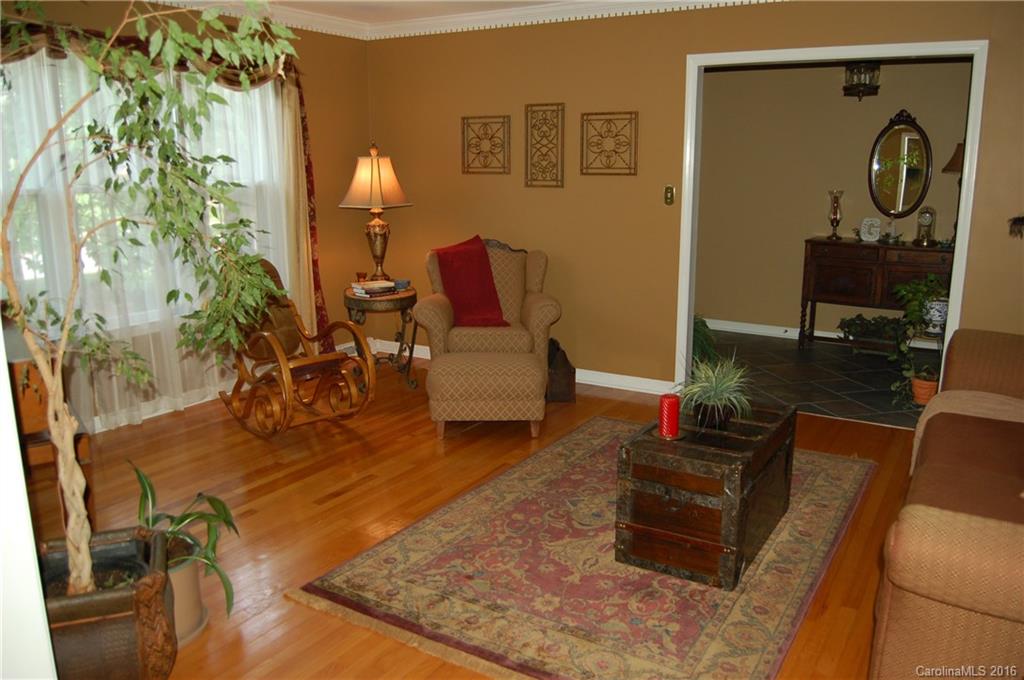 8516 Castlekeep Road Charlotte, NC 28226 - Photo 4 of 24 Gallery Image 4