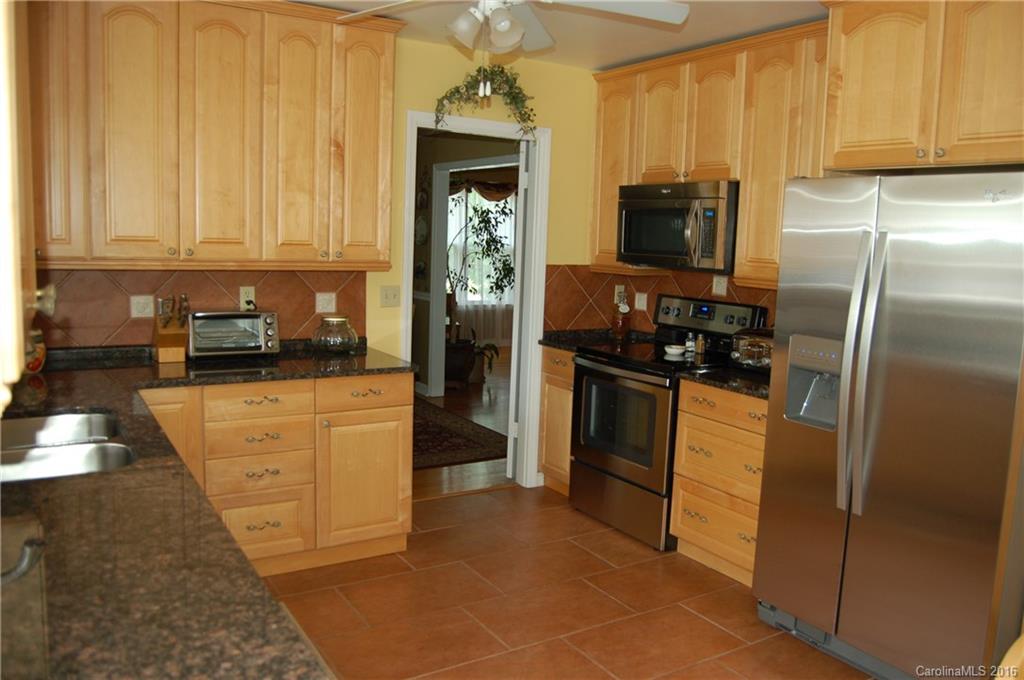 8516 Castlekeep Road Charlotte, NC 28226 - Photo 8 of 24 Gallery Image 8