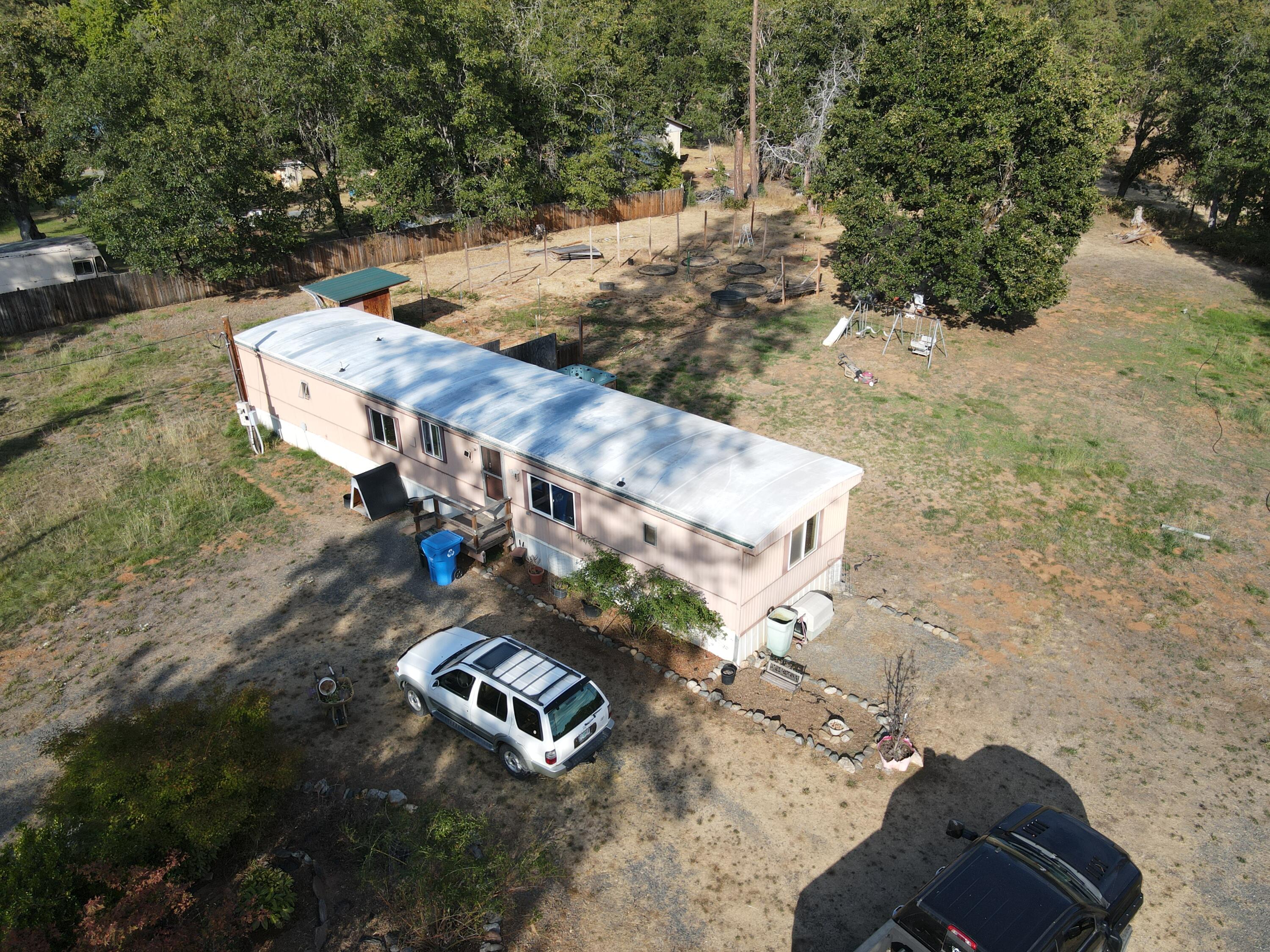 2360 Pine Grove Road Rogue River, OR 97537 - Photo 10 of 19 pic10